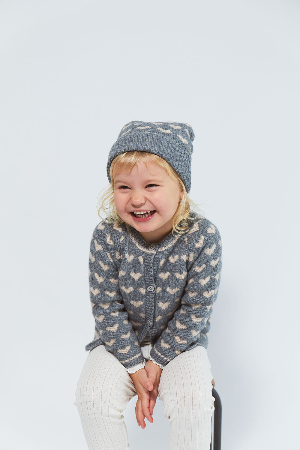 Cashmere Cardigan w. hearts, Grey melange/taupe combi