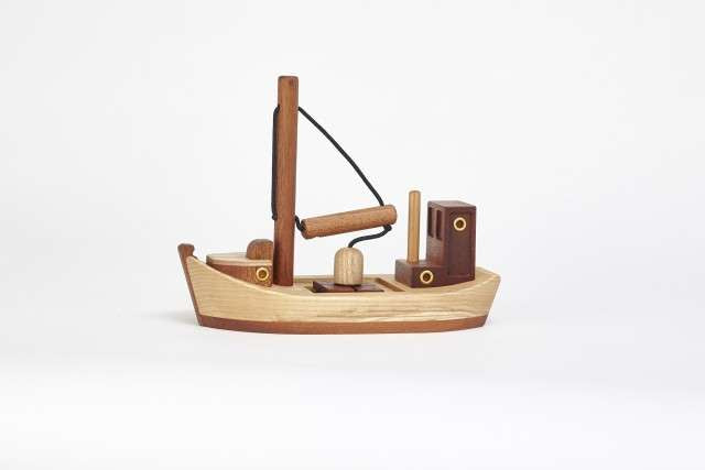 Wooden Fishing Boat With Magnetic Crane, Sydfyns Trælegetøj, Natural