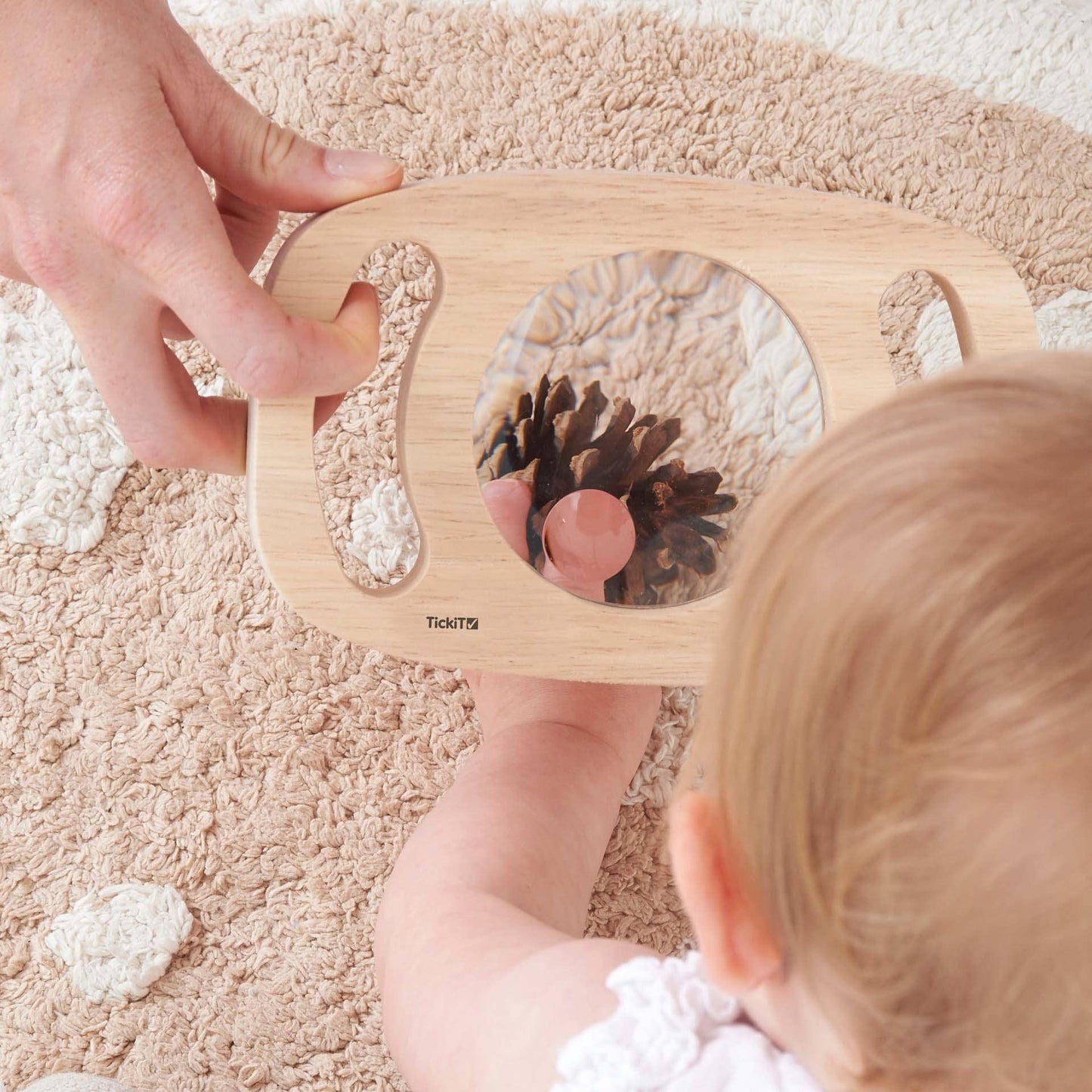 Easy Hold Wooden Magnifier – Montessori Nature Exploration Tool