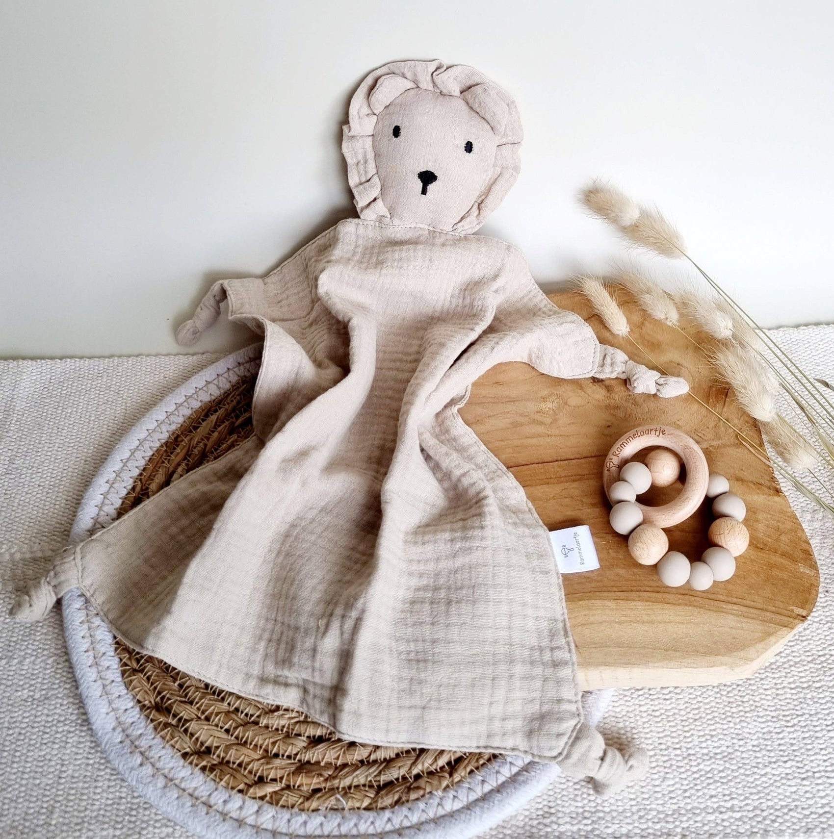 Hydrophilic lion toy - Beige
