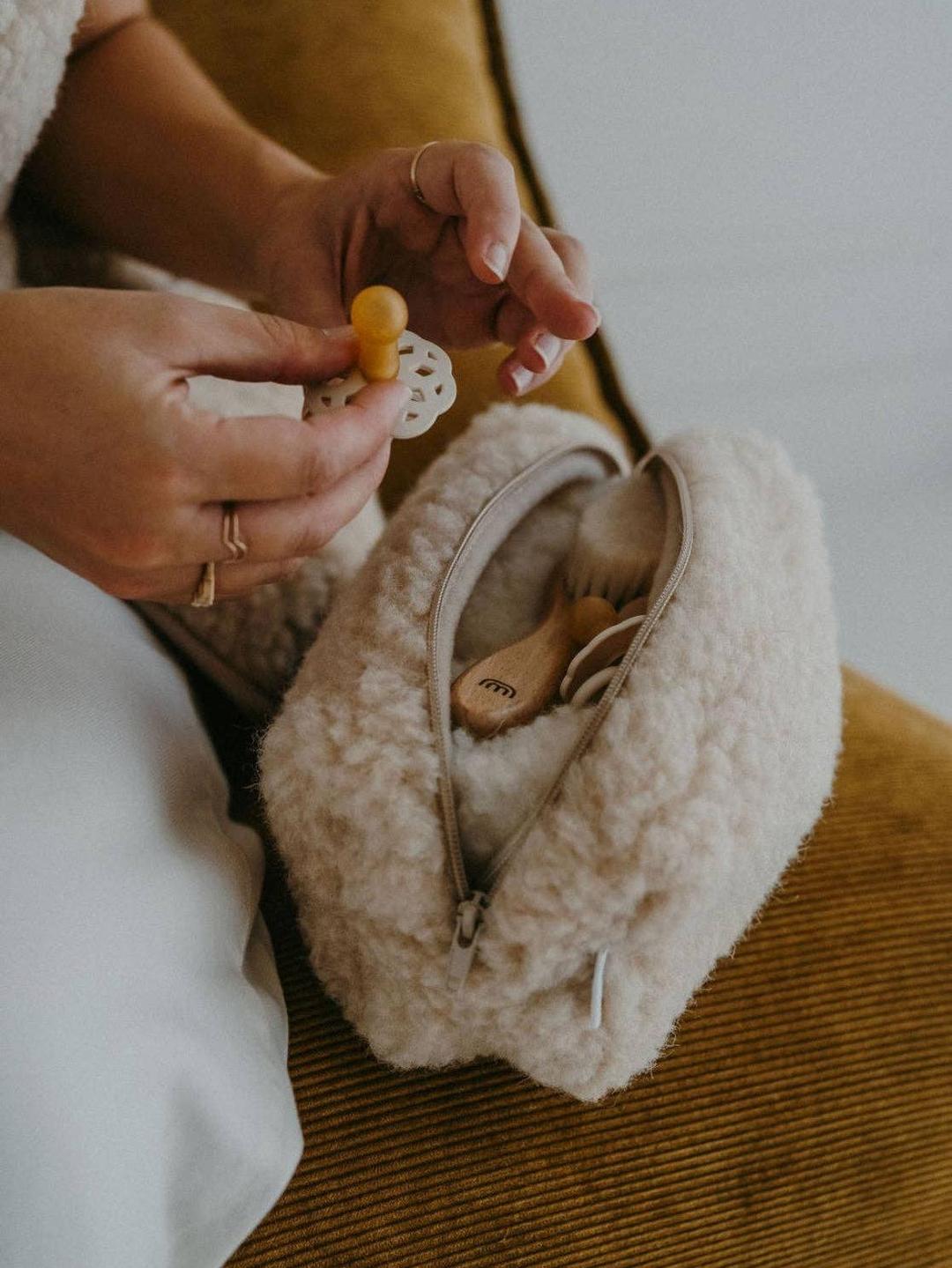 Toiletry Bag, Sand, 100% Natural Wool