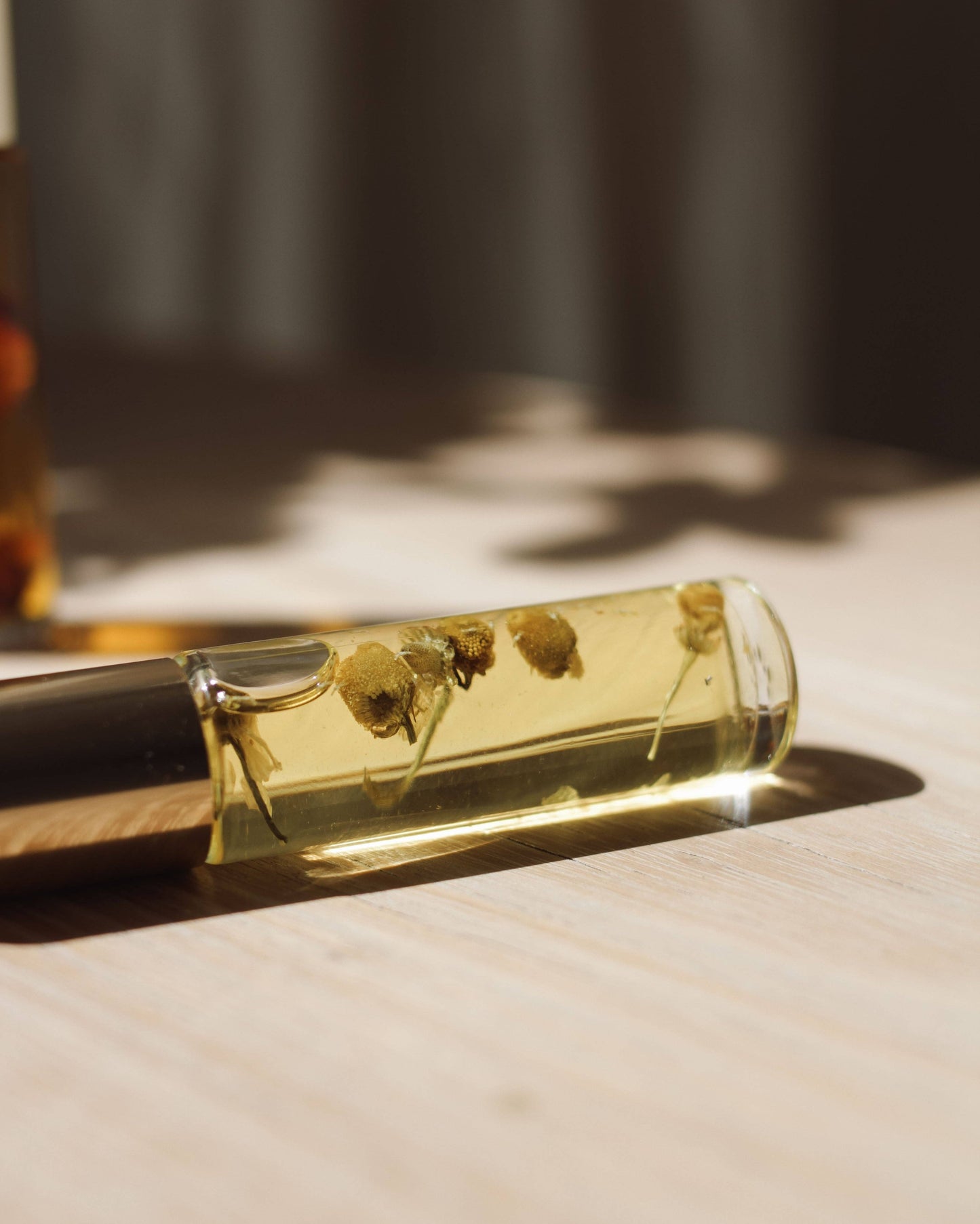 Natural Perfume Roller: Palo Santo & Chamomile Flowers