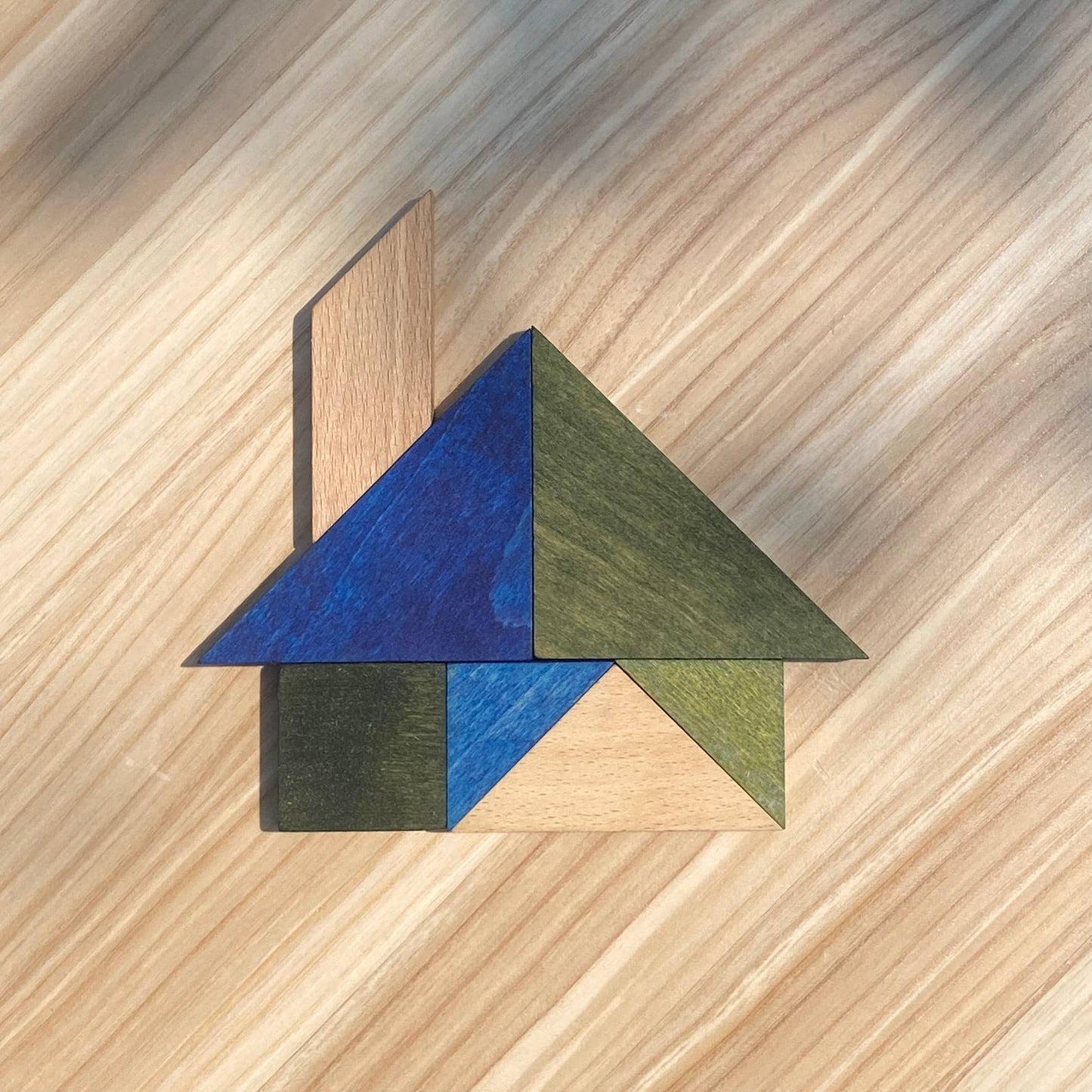 Tangram - family game: Warm