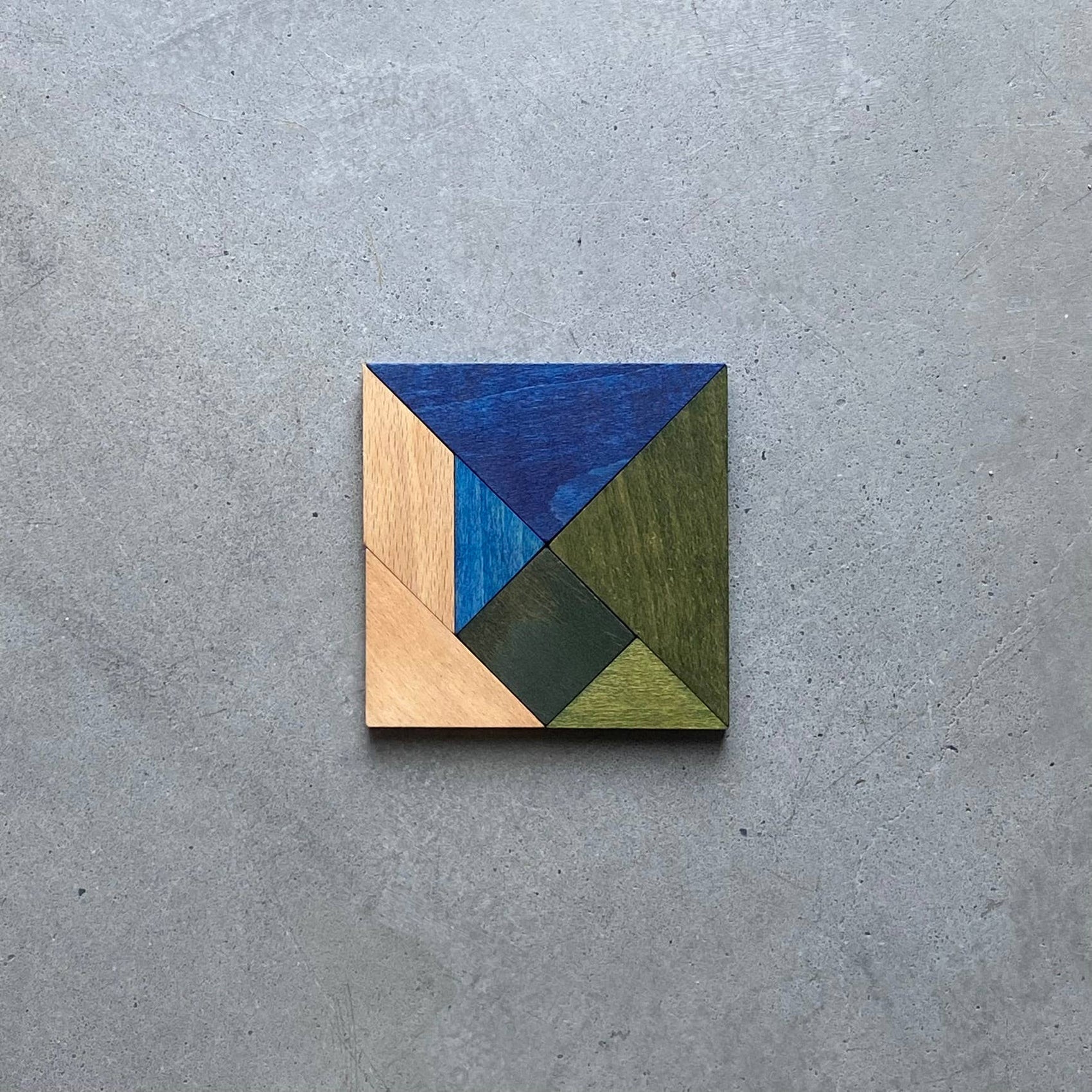 Tangram - family game: Cold