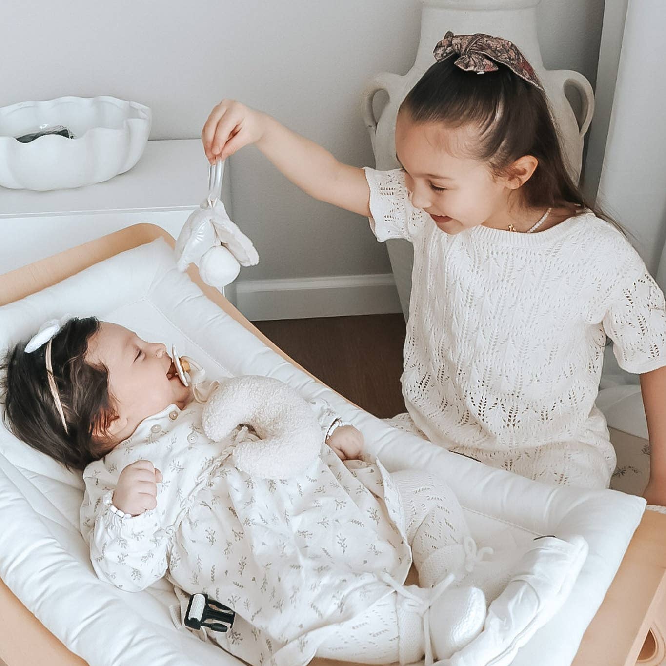 Oyster, Handheld Rattle for Baby