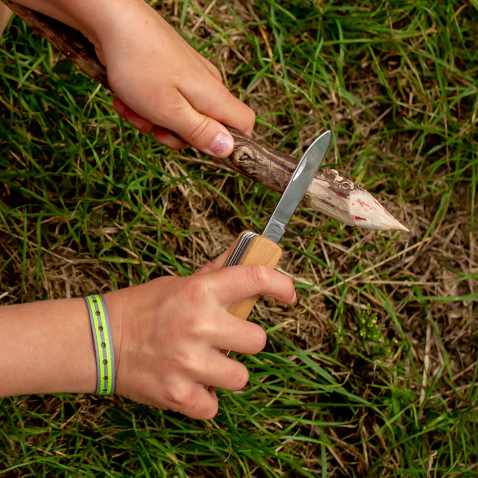 Huckleberry, Pocket Knife