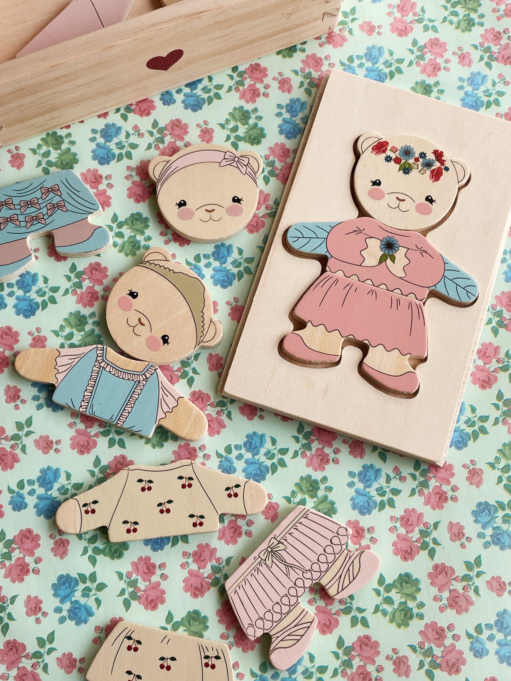 Konges Sløjd, Wooden Teddy Dress Up Puzzle, Fsc™ Certified