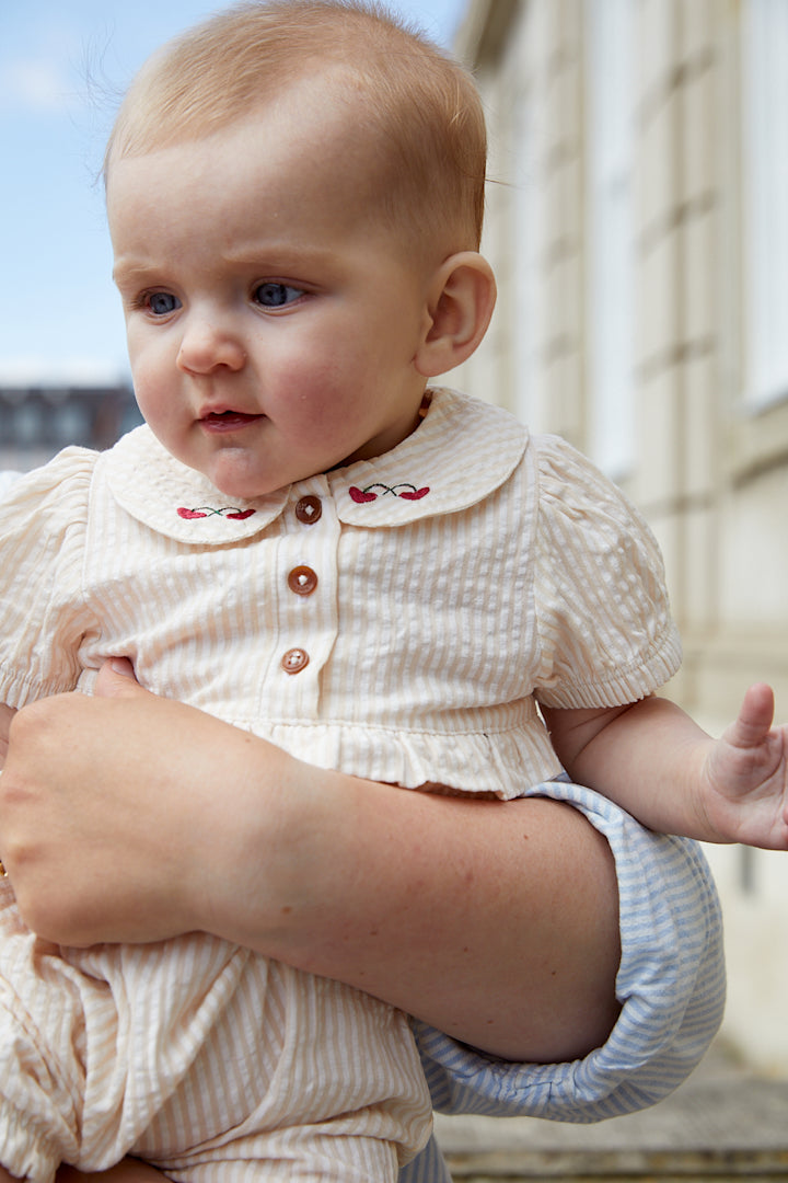 Copenhagen Colors, Seersucker Romper w Embroidery