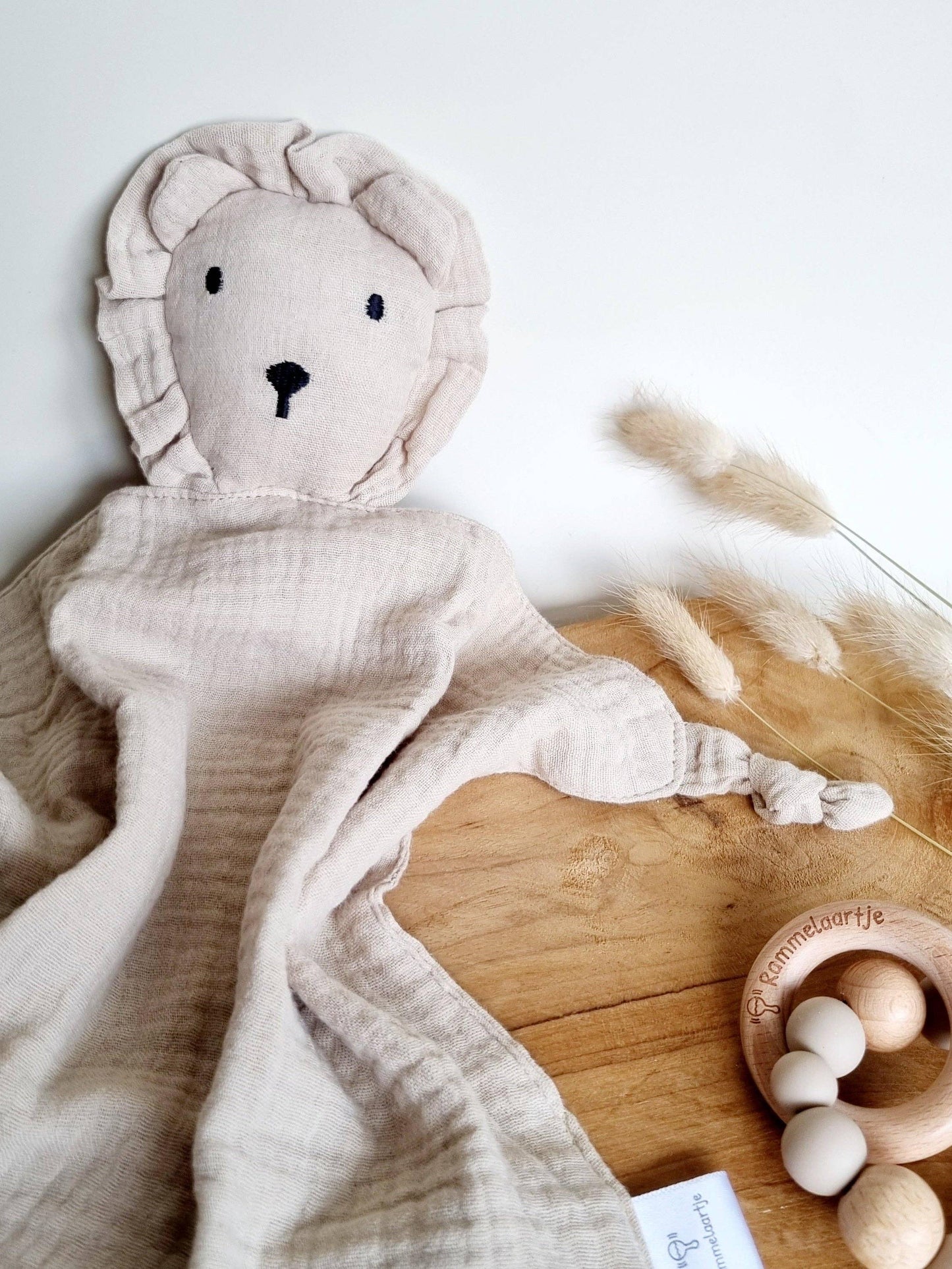 Cuddly Lion Comforter, Soft Muslin Snuggle Cloth, Beige, 30×30 cm