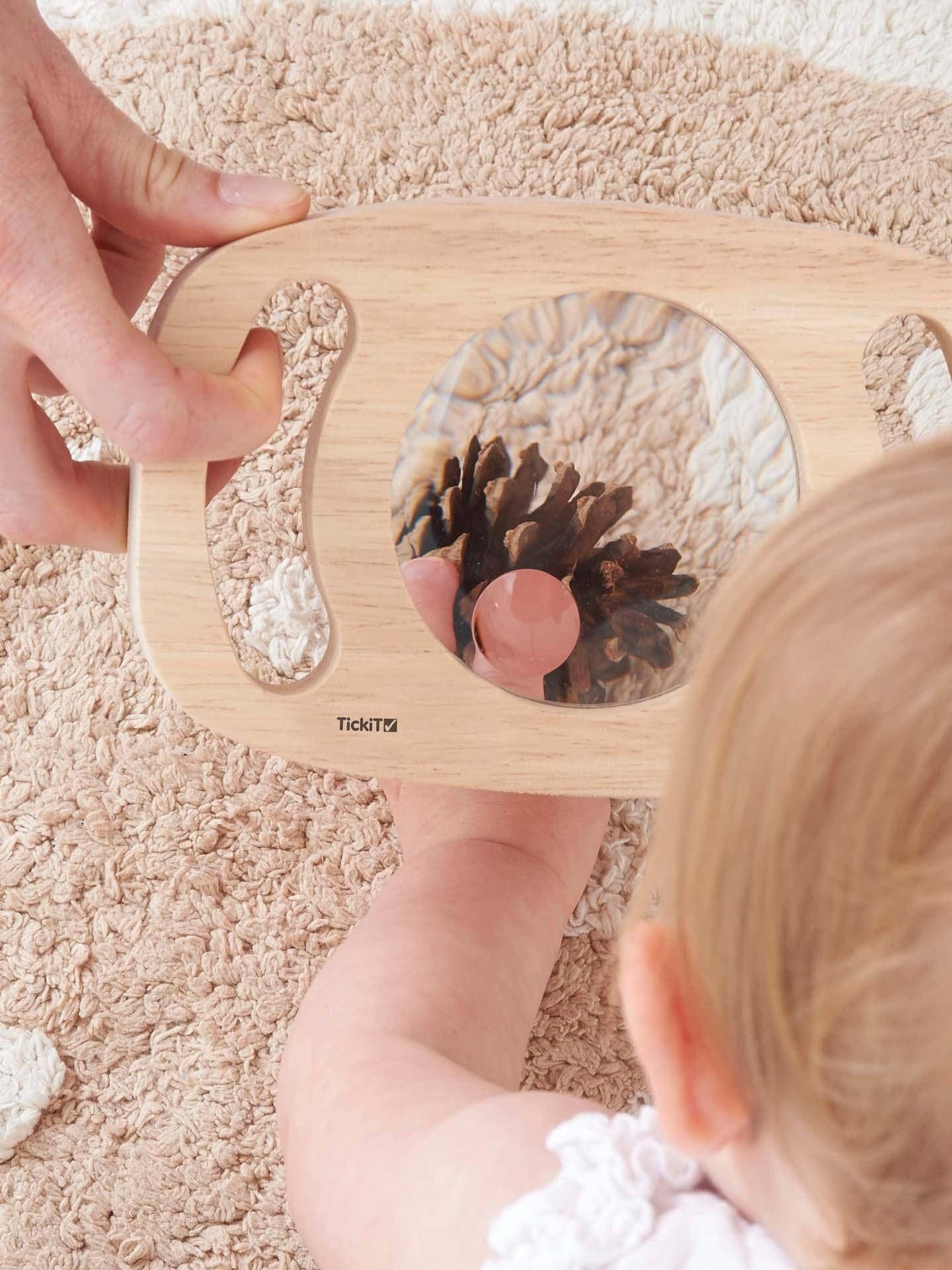 Easy Hold Wooden Magnifier – Montessori Nature Exploration Tool