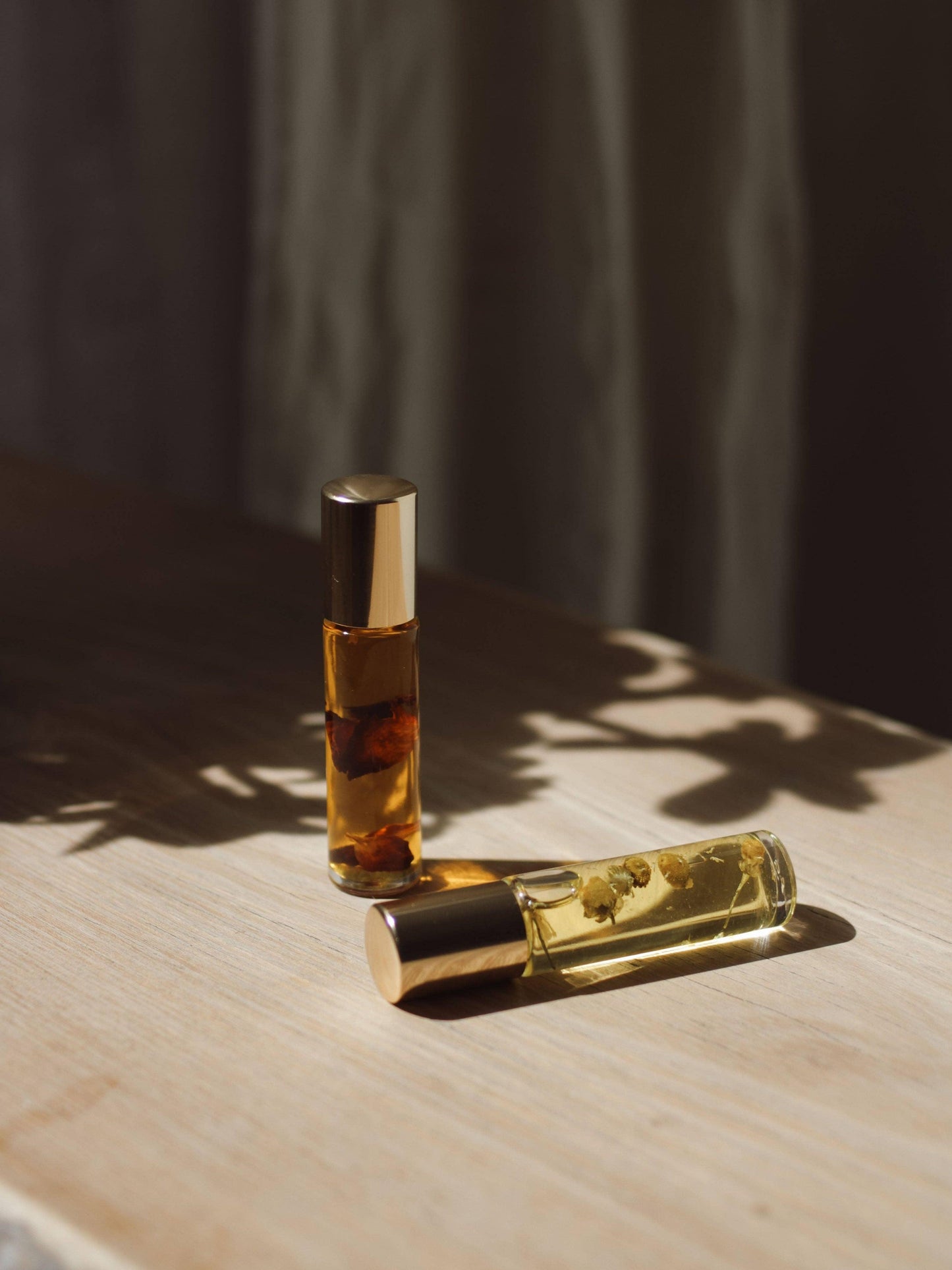 Natural Perfume RollerPalo Santo & Chamomile Flowers