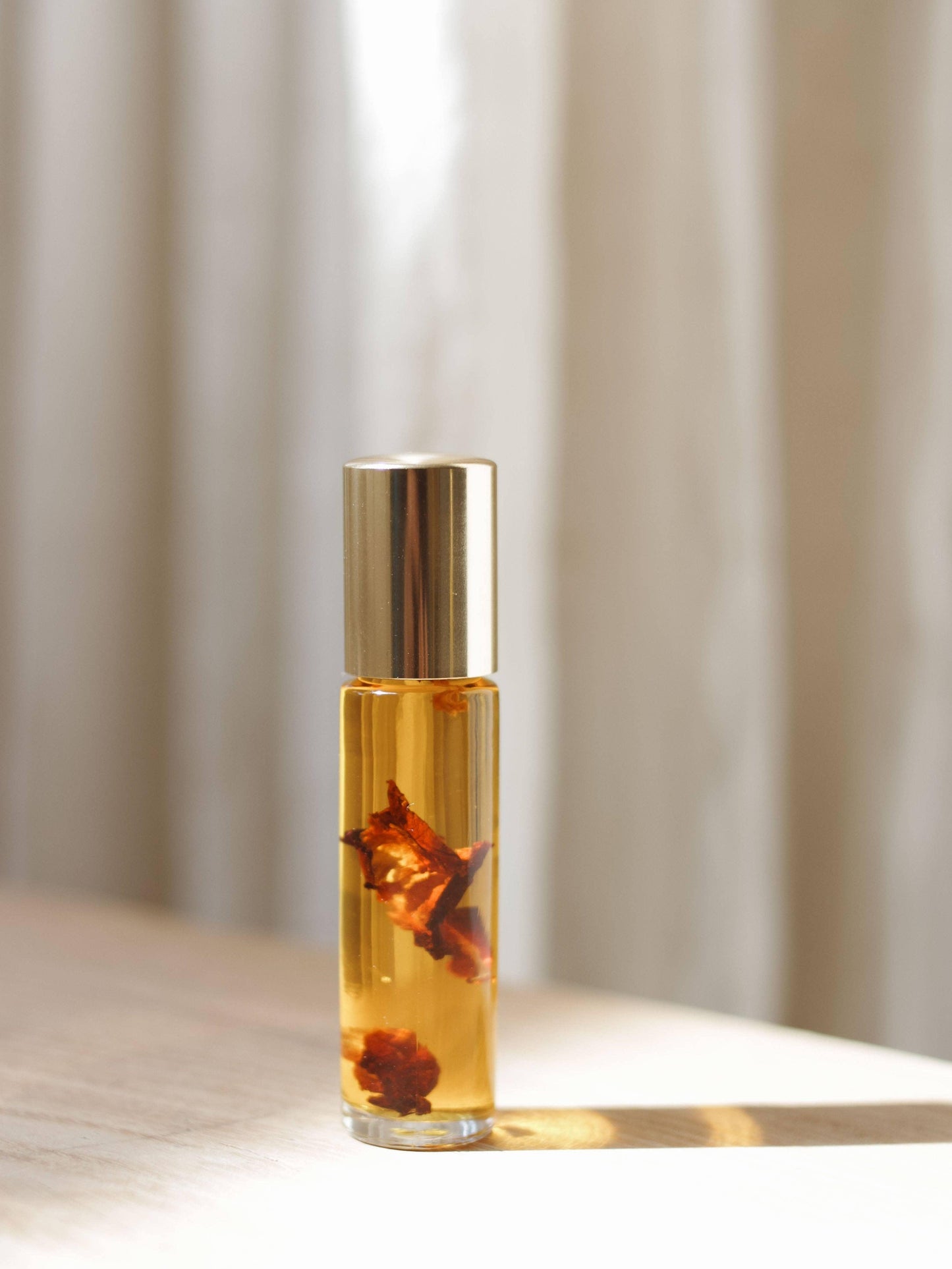 Natural Perfume RollerPalo Santo & Chamomile Flowers