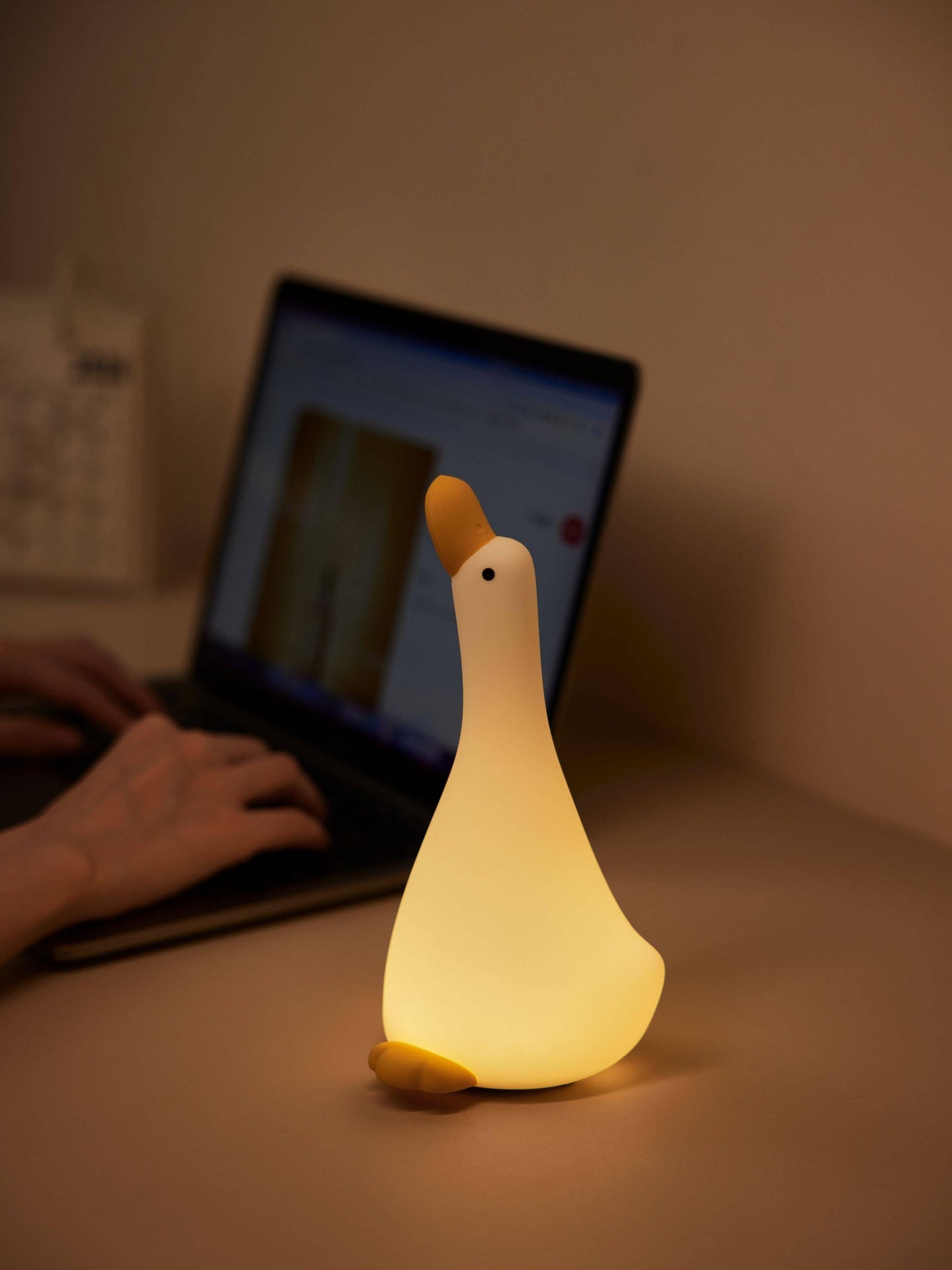Nightlight Goose with 3 settings and 30-minute timer