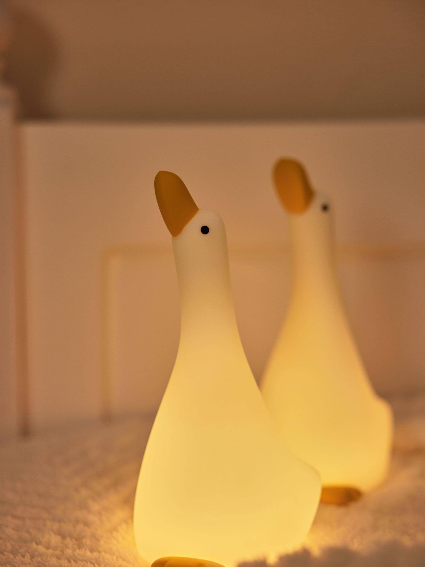Nightlight Goose with 3 settings and 30-minute timer