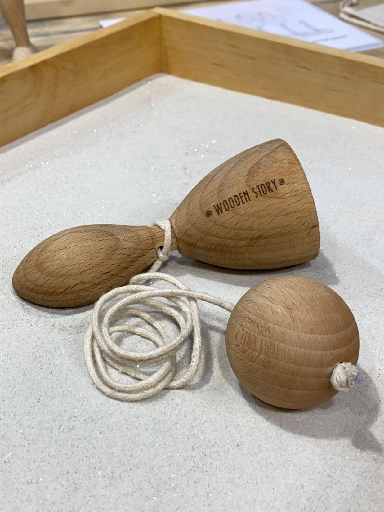 Swing' & catch - vintage skill game