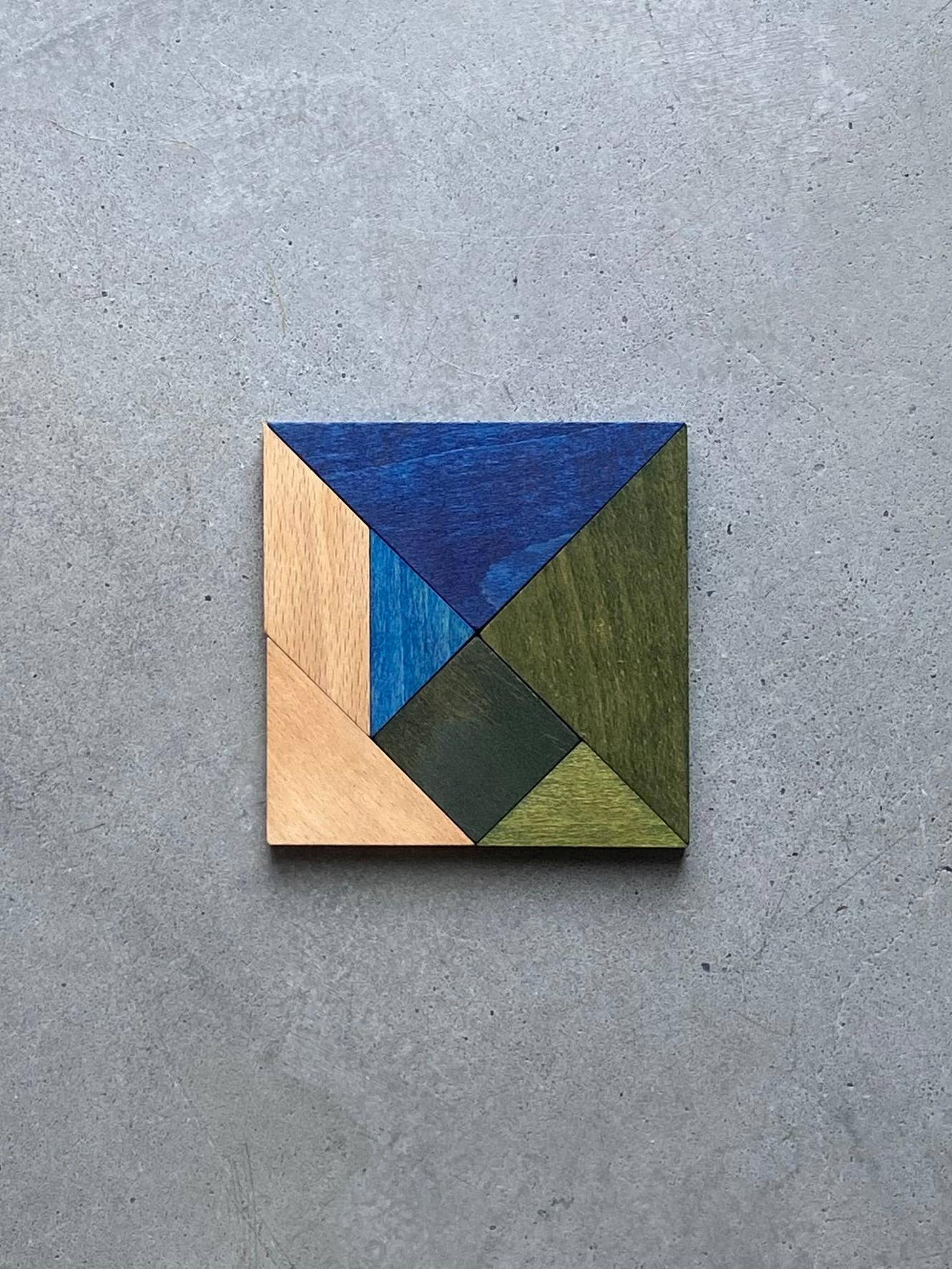 Tangram - family gameWarm