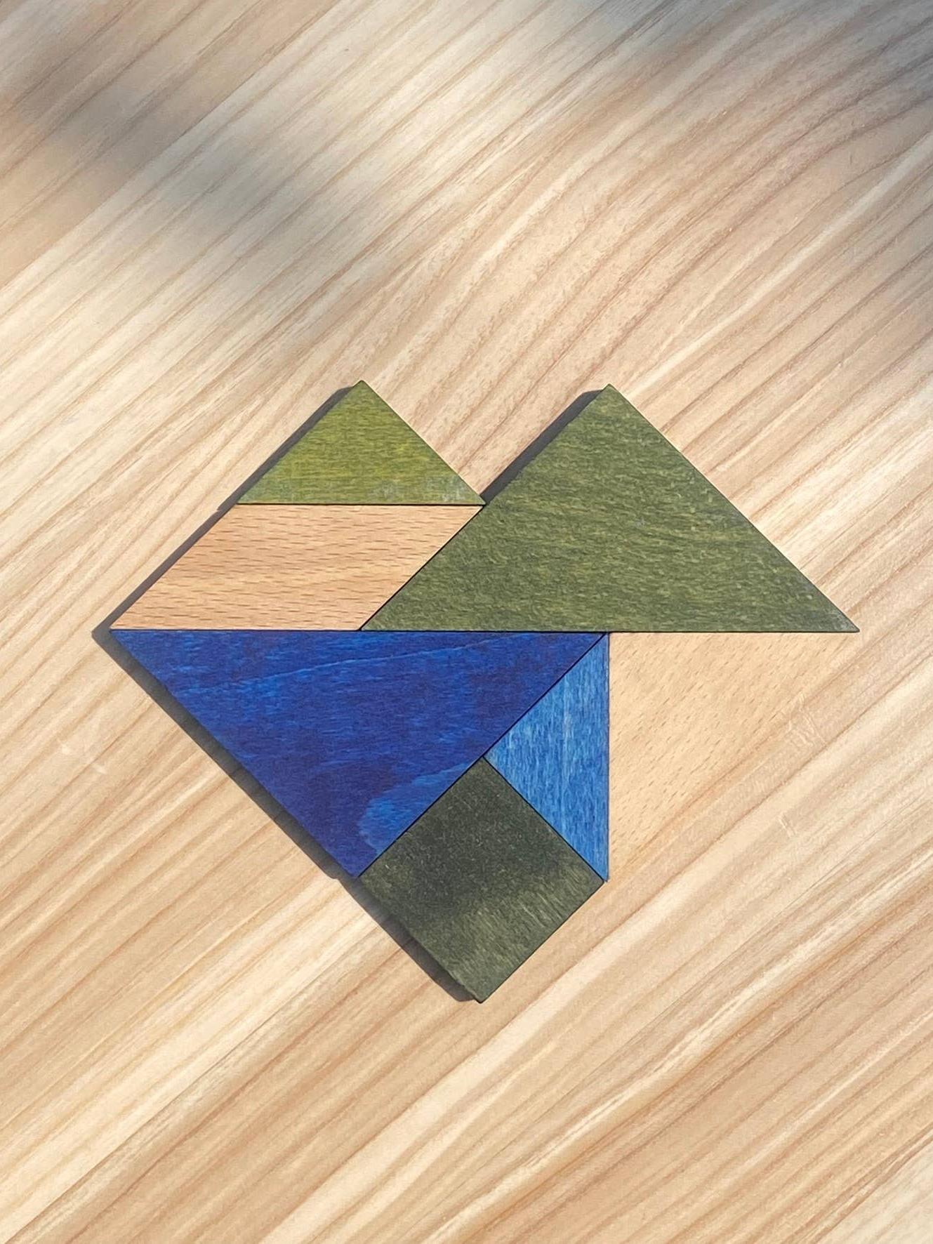 Tangram - family gameWarm