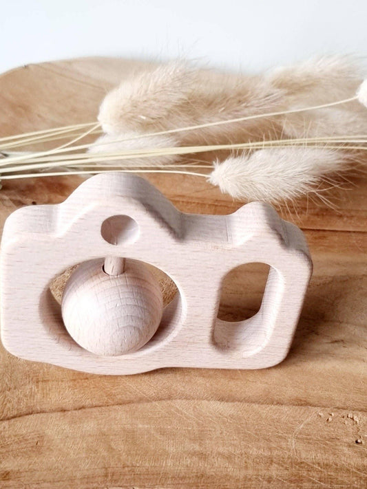 Wooden rattle Camera