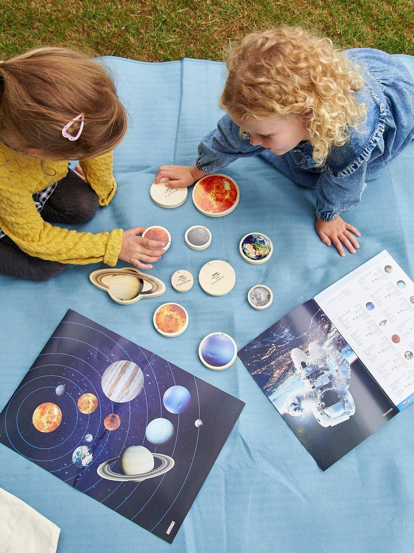Wooden Solar System Discs Set of 11 – Montessori Space Learning Toy