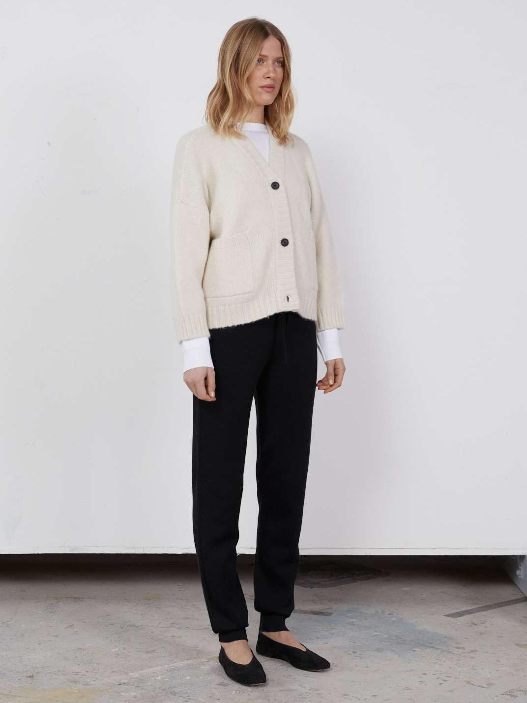 Aiayu, Luis Pants, Black