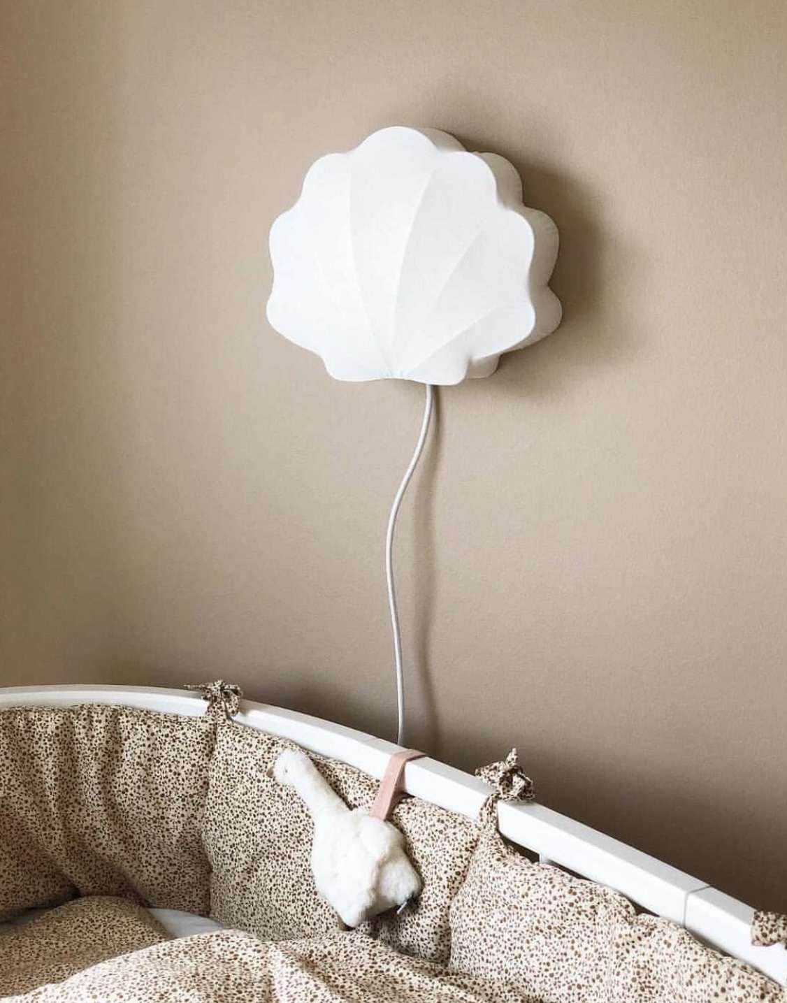 Konges Sløjd, Seashell Fabric Lamp, White