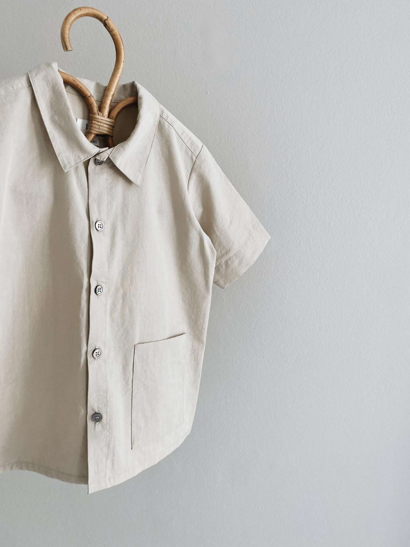 Billy Shirt, Sand