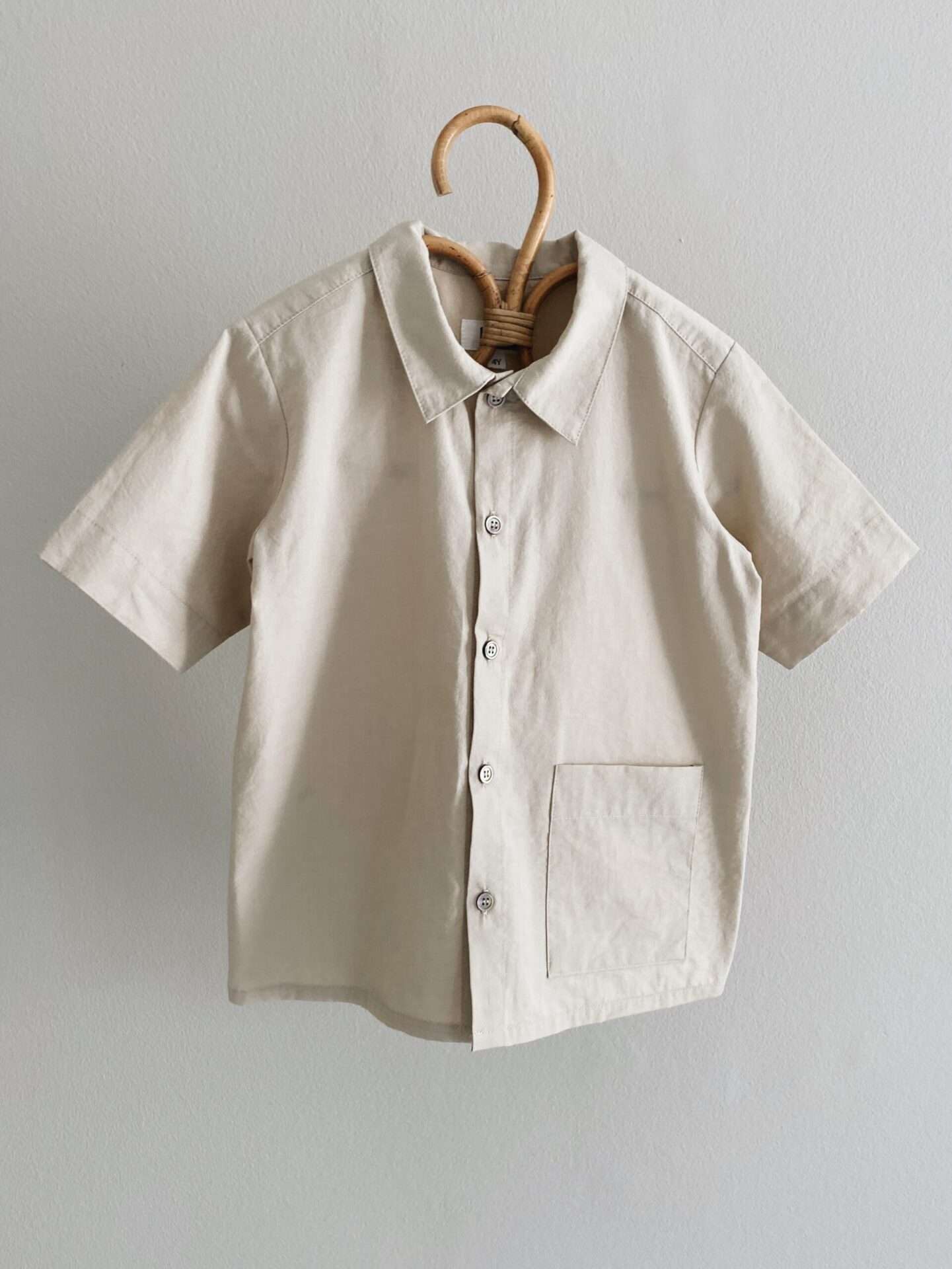 Billy Shirt, Sand