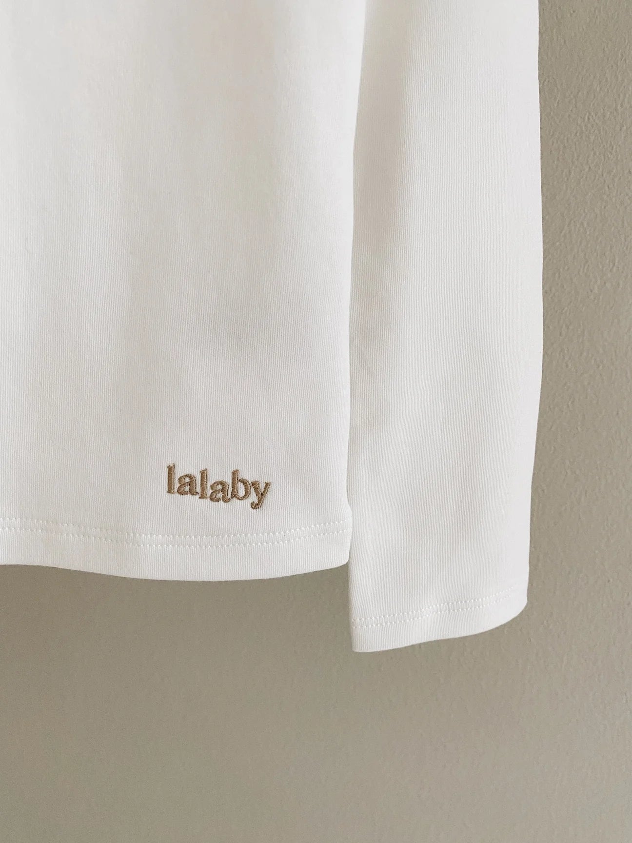 Lalaby, Hector Tee, Natural White, Organic