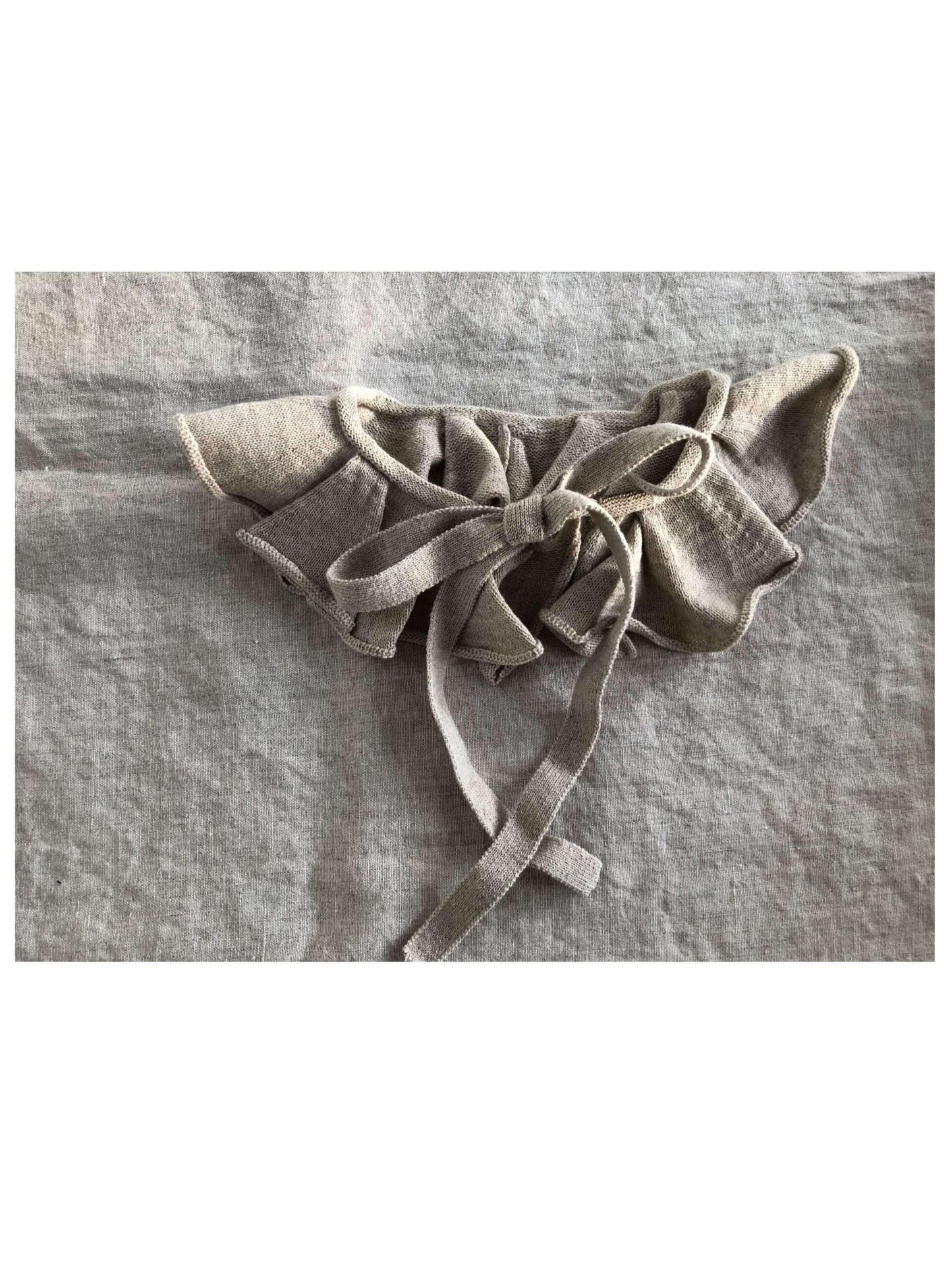 Linen Collar With Bow, Bonet Et Bonet