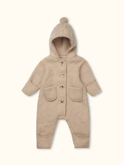 Teddy Onesie, Sand